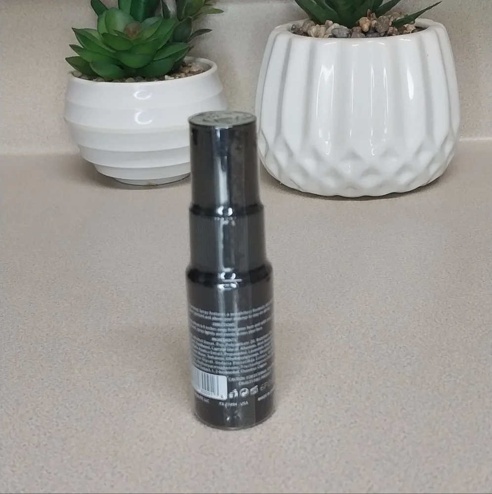 NEW ACE BEAUTE seal it setting spray